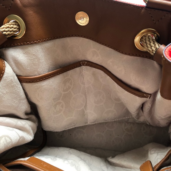 MICHAEL Michael Kors Large Marina Gathered Tote - Picture 6 of 8